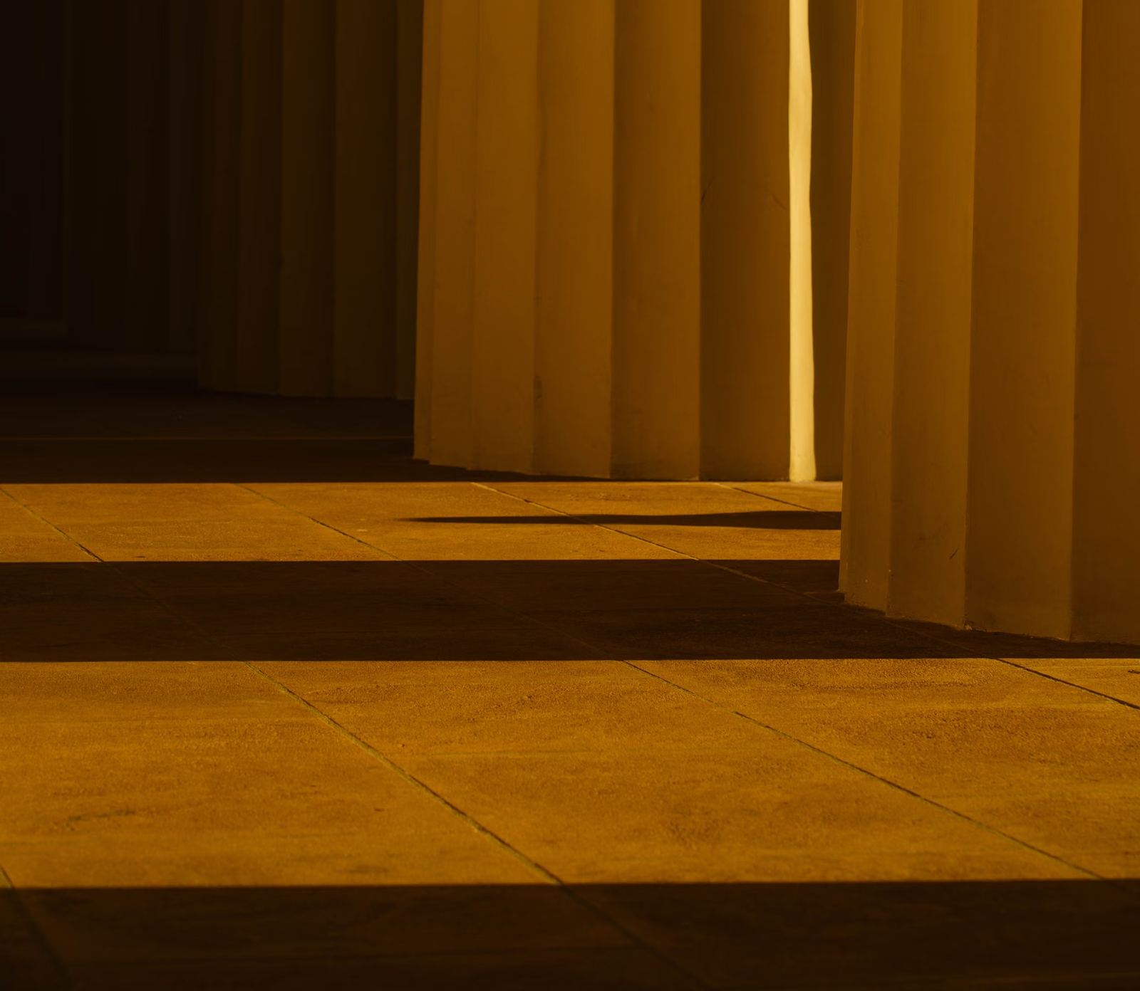 Minimal geometric ceiling with light